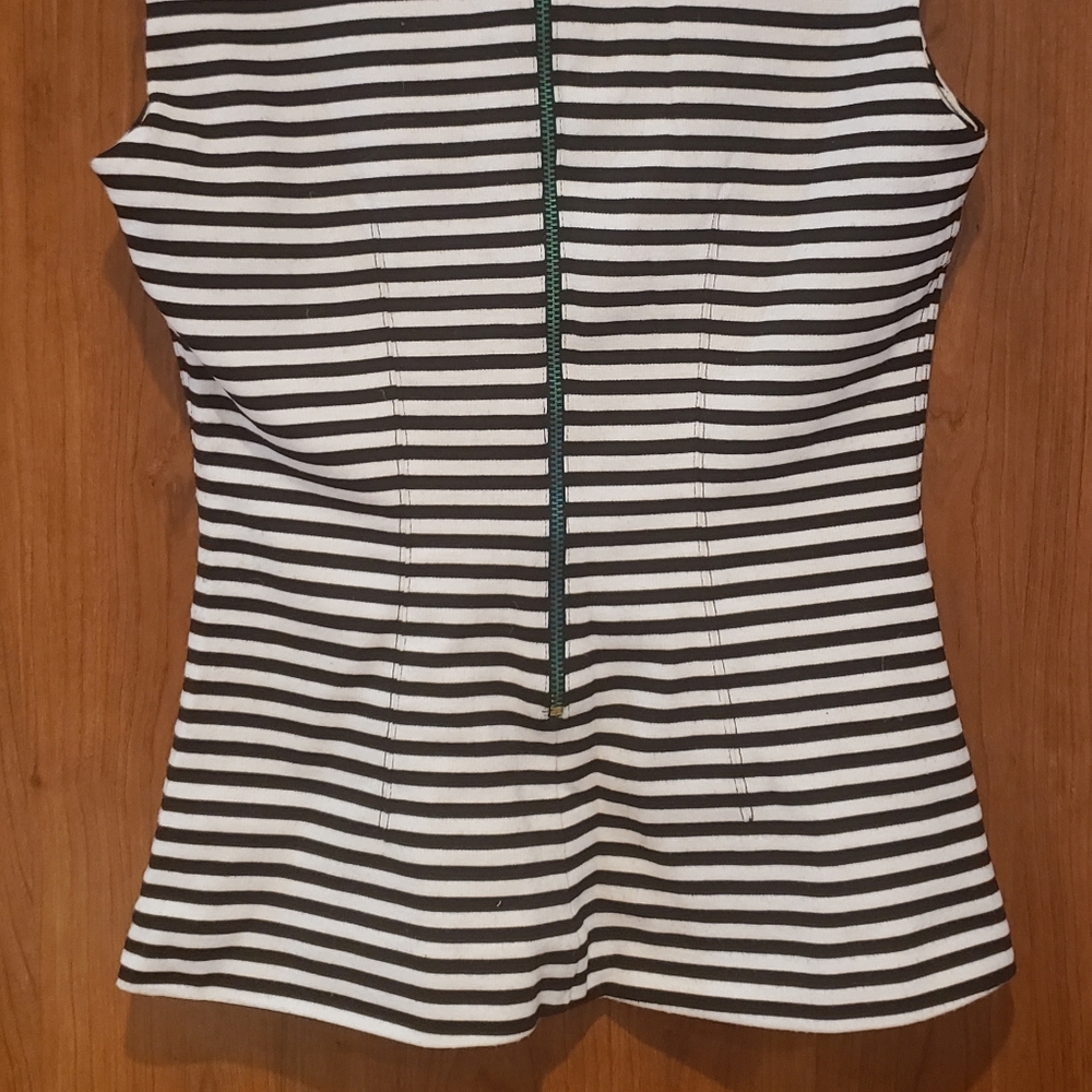 Club Monaco Tailored knit top - Picture 4 of 7